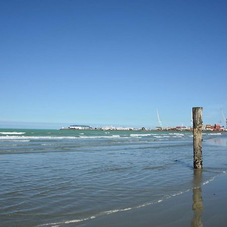 The Ocean Breeze Cbd Bed and Breakfast Timaru Exterior foto