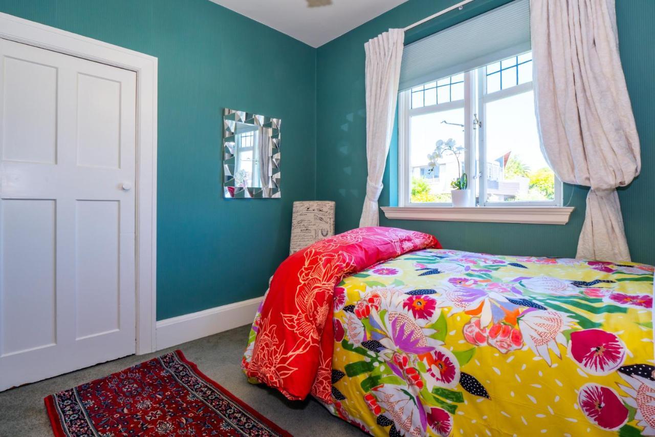 The Ocean Breeze Cbd Bed and Breakfast Timaru Exterior foto