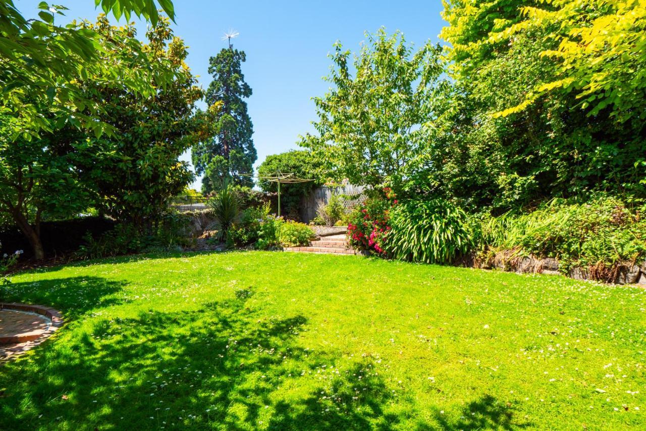 The Ocean Breeze Cbd Bed and Breakfast Timaru Exterior foto